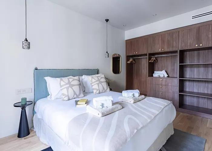 New - Luxury Parisian Flat - 4p